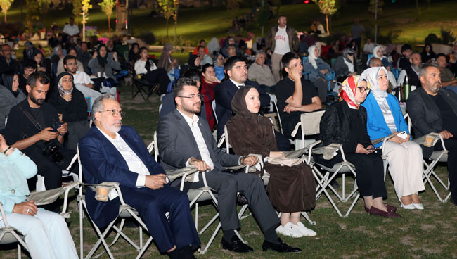 TALAS’TA “ASIRLIK GECE” FİNALİ AÇIK HAVADA İZLENDİ