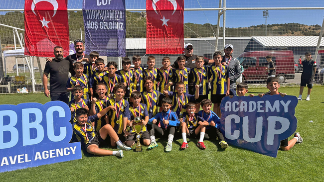 ERCİYES’TE TALAS ZİRVESİ: İKİ KUPA BİRDEN!