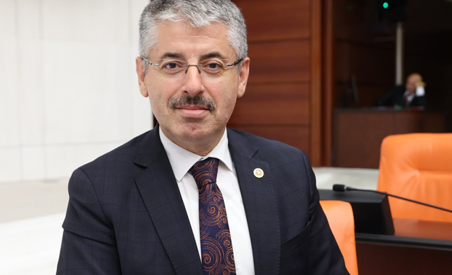 YENİ PARTİYE ESKİ BELEDİYE BAŞKANI