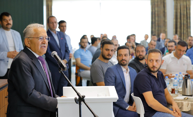 BAŞKAN BÜYÜKKILIÇ, KAYMEK ÖĞRETMENLERİYLE BULUŞTU