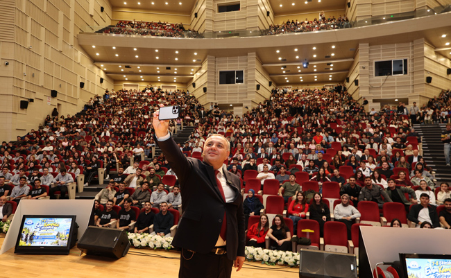 ERÜ’de Yeni Öğrencilere Tanışma Programı Düzenlendi