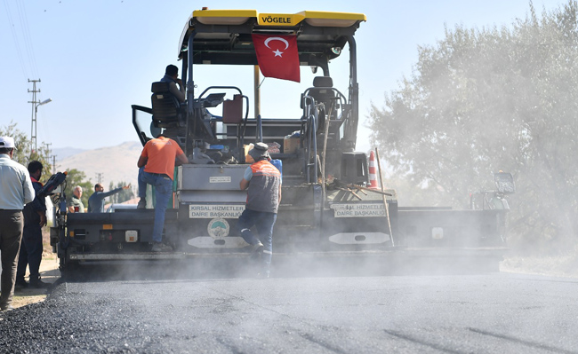 BAŞKAN BÜYÜKKILIÇ, KIRSALI İHYA EDİYOR: YAHYALI’YA 13 MİLYON TL’LİK ULAŞIM YATIRIMI