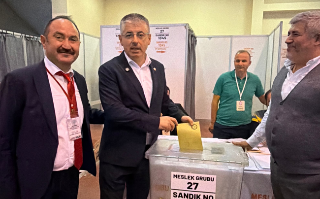 ÇOPUROĞLU: “KAYSERİ’NİN TİCARETİ, TÜCCARIMIZIN EMEĞİYLE BÜYÜYOR”