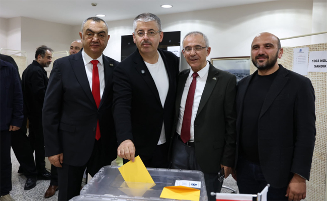 ÇOPUROĞLU: “ÜRETEN KAYSERİ’NİN YANINDAYIZ”