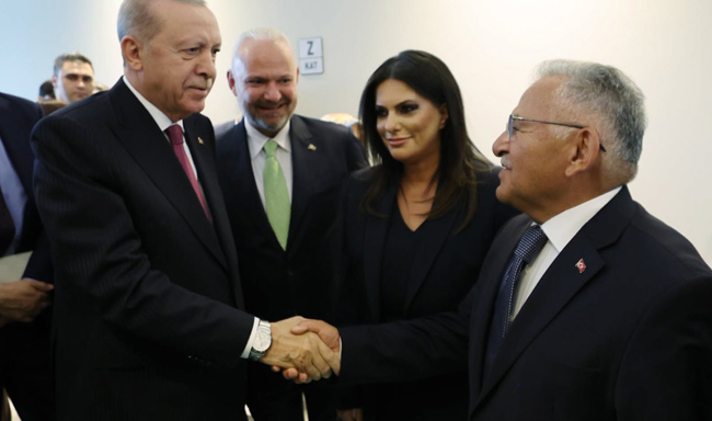 BAŞKAN BÜYÜKKILIÇ, AK PARTİ GRUP TOPLANTISI’NA KATILDI: CUMHURBAŞKANI ERDOĞAN’DAN KAYSERİLİLERE SELAM