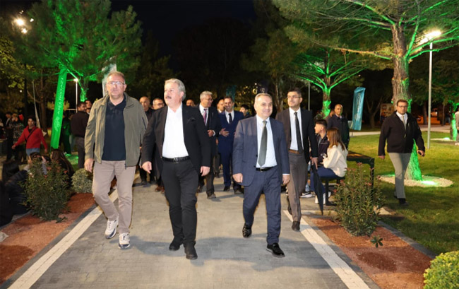 ERCİYES ÜNİVERSİTESİ KAMPÜSÜNE YENİ YAŞAM ALANI: MELİKGAZİ BELEDİYESİ GENÇLİK PARKI AÇILDI