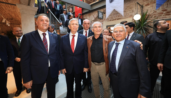 BAŞKAN BÜYÜKKILIÇ, İSTANBUL'DA ŞEHİR ARAŞTIRMALARI MERKEZİ AÇILIŞINA KATILDI