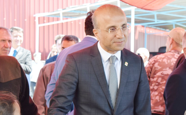AŞKIN GENÇ’TEN HIZLI TREN TEPKİSİ: “KAYSERİ ARTIK ÇİZGİ FİLM DEĞİL, HIZLI TREN İSTİYOR!”