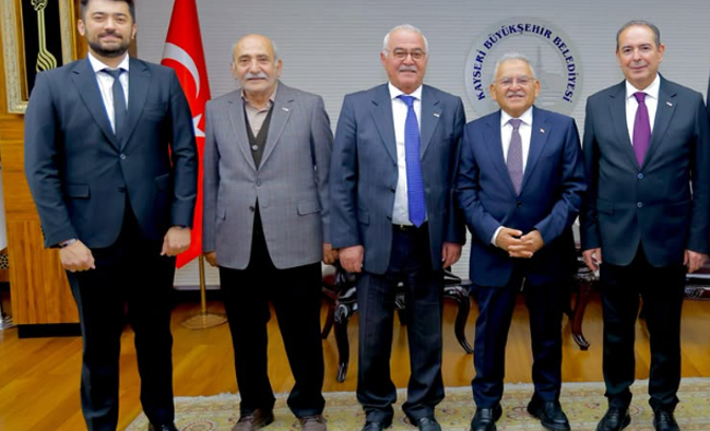 Kızılay Kayseri Şube Başkanı Mükremin Çepni’den Başkan Büyükkılıç’a Ziyaret