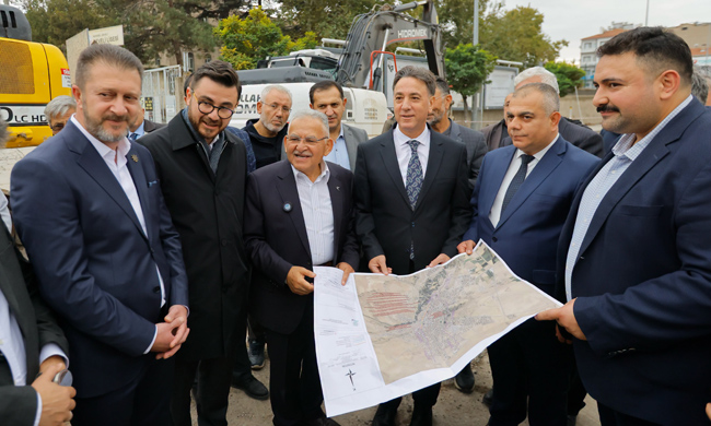 BAŞKAN BÜYÜKKILIÇ, DEVELİ’DEKİ ALTYAPI YATIRIMLARINI İNCELEDİ: “İNSANLARA HİZMET ETMEK İÇİN VARIZ”