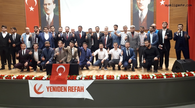 Kayseri caddelerinde Mücahid Erbakan sesleri yükseldi