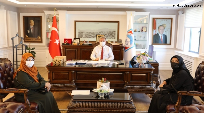 Kayseri İHH Kadın Kolları'ndan Başkan Palancıoğlu'na ziyaret
