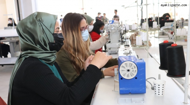 Diyadin'e kurulan tekstil fabrikası kızların umudu oldu