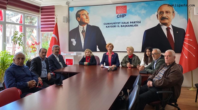 CHP Kayseri İl Kadın Kolları Başkanı Mevlüdiye Kayabalı basın toplantısı düzenledi