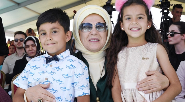Emine Erdoğan, Koruyucu Aile Günü Şenliği'ne katıldı
