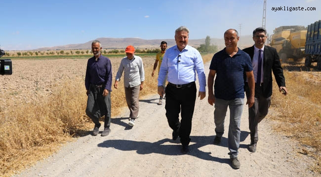 Başkan Dr. Palancıoğlu: "Bölge tarımına destek; Aspir tohumları hasat edilmeye başlandı."