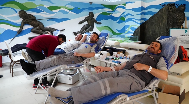 Erciyes AŞ Personelinden Kızılay'a Kan Bağışı 