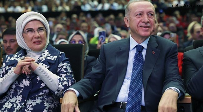 Cumhurbaşkanı Erdoğan: "Milletimize olan minnet borcumuzu daha fazla hizmet ederek ödedik"