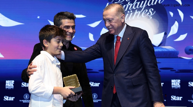 Cumhurbaşkanı Recep Tayyip Erdoğan: "Türkiye'nin kültür-sanat iklimi mutlaka hak ettiği seviyelere ulaşacaktır"