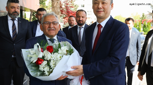 KIRGIZİSTAN ANKARA BÜYÜKELÇİSİ KAZAKBAEV'DEN BAŞKAN BÜYÜKKILIÇ'A ZİYARET